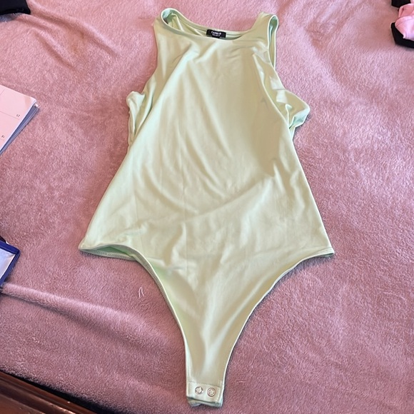 Neon Green Express butter bodysuit - Picture 3 of 4